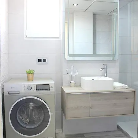 Modern In With Air Conditioning 50 M² * Torrevieja