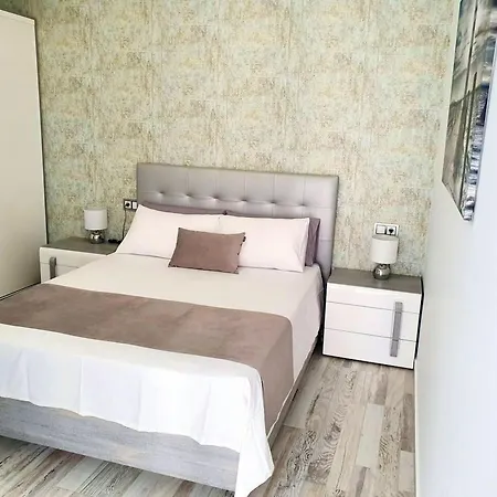Modern In With Air Conditioning 50 M² Apartment *